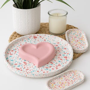 Livraison gratuite plateau en terrazzo – plateaux ronds et ovales en jesmonite pour bijoux, bougies, clés | Cadeaux faits main pour la fête des Mères