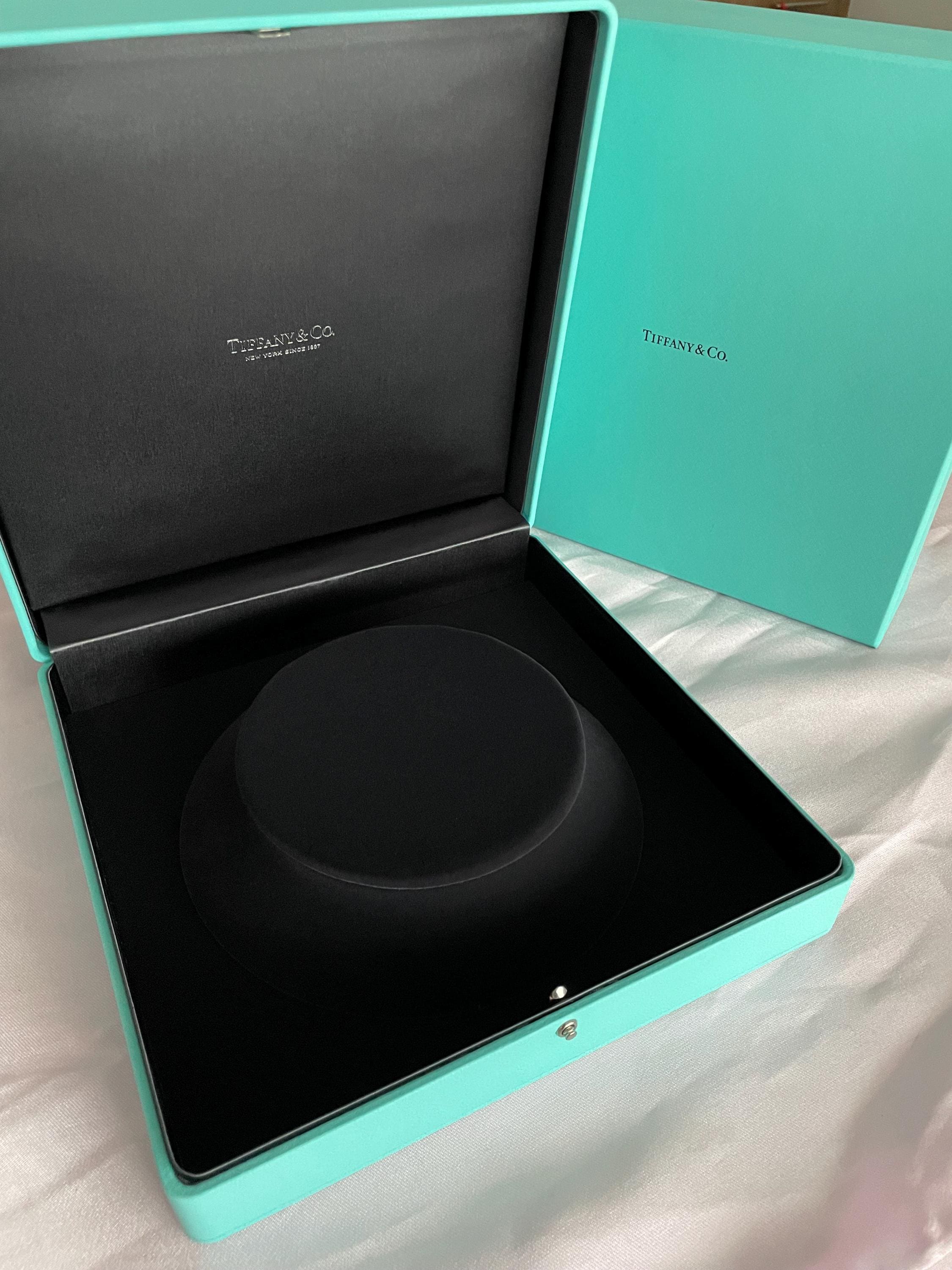 Tiffany maker’s/ティファニーメイカーズ キャンディボックス Authentic Tiffany & Co. High Jewelry Necklace Box – Brand New, 8.5