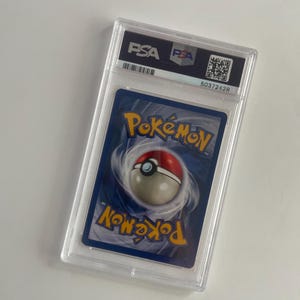 Puede incluir: Un letrero de madera r&uacute;stica con el texto "Welcome to our home" en un estilo manuscrito. El letrero presenta un acabado envejecido y un dise&ntilde;o simple y acogedor, perfecto para la decoraci&oacute;n de la entrada.