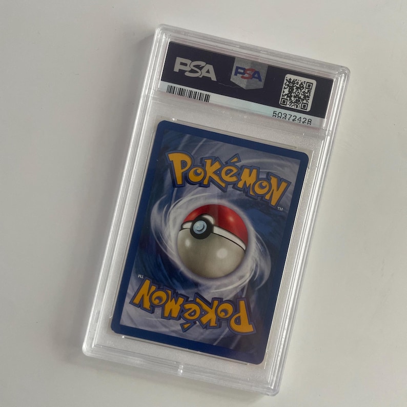 Puede incluir: Un letrero de madera r&uacute;stica con el texto "Welcome to our home" en un estilo manuscrito. El letrero presenta un acabado envejecido y un dise&ntilde;o simple y acogedor, perfecto para la decoraci&oacute;n de la entrada.