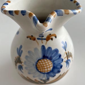 Vintage La Menora Talavera Hand-Painted Ceramic Jug 0.75L Spanish Pottery Water or Wine Pitcher Signed Talavera España Decor