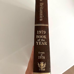 Vintage 1979 Encyclopaedia Britannica Book of the Year – Brown Hardcover with Gold Lettering – Historic Reference & Classic Library Decor