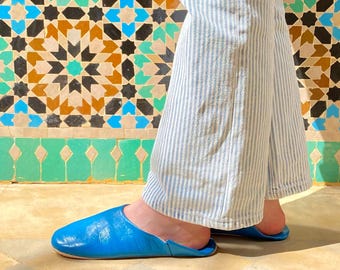 Moroccan slippers in soft leather – Handmade slippers – Comfortable leather slippers for men and women