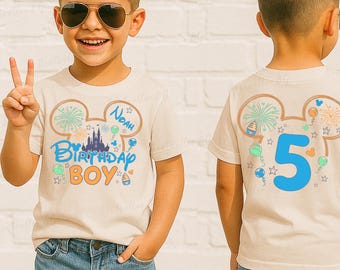 ディズニーバースデーボーイシャツパーソナライズ、バースデースクワッドカスタムTシャツ、バースデーボーイへのギフト、ディズニーバースデーパーティーギフトTシャツ、ディズニーランド