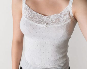 Camisola vintage de punto de Debenhams, top sin mangas con ribete de encaje color marfil de los años 90 (Y2K)
