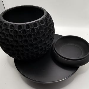 3D-Printed Modern Black Planter Pot – Sleek Design for Contemporary Spaces