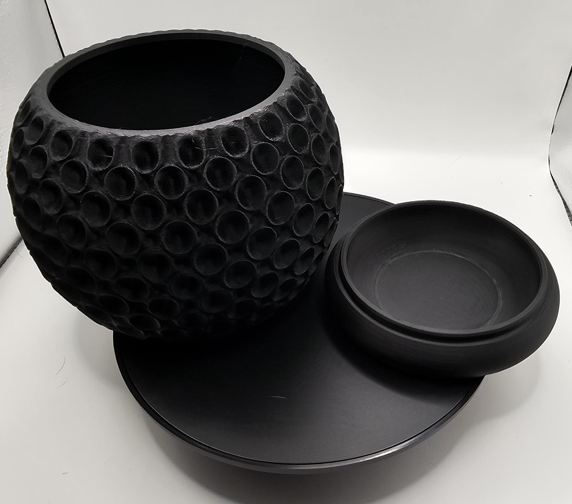 3D-gedruckter moderner schwarzer Blumentopf - schlankes Design für zeitgenössische Räume