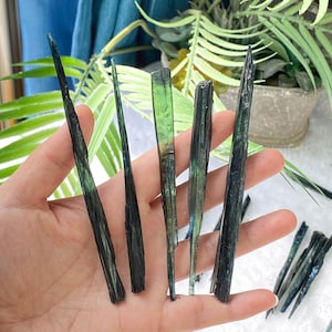 Underbart Vivianitkluster, Mineralprov, Kristallskärva, Blågrön Kristall, Naturlig Läkande Dekor, Perfekt Gåva för Samlare