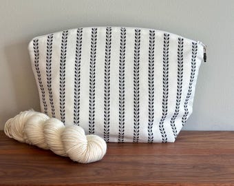 Large Knitting/ Crocheting Project Bag with Knit Stitch Weaving