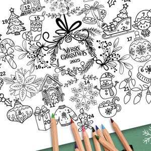 Può includere: Pagina da colorare a tema natalizio in bianco e nero con varie illustrazioni festive, tra cui un albero di Natale, ornamenti, un pupazzo di neve e il testo "MERRY CHRISTMAS 2025". Matite colorate in basso.