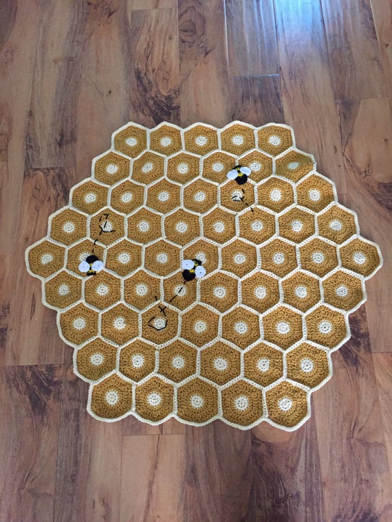 bee baby blanket