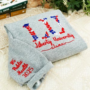 Regalo para hija: sudadera bordada de la Universidad Liberty, sudadera universitaria personalizada con tu especialidad, regalo de regreso a clases, regalo de graduación