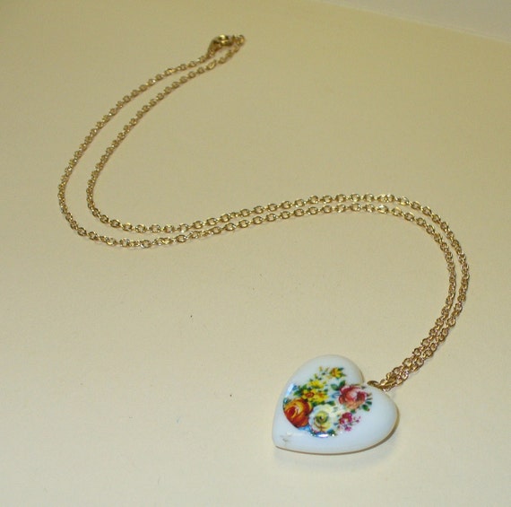 Vintage 80's Floral Heart Necklace DEADSTOCK - image 1