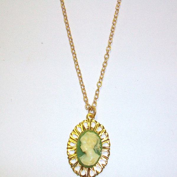 Vintage Cameo Necklace DEADSTOCK