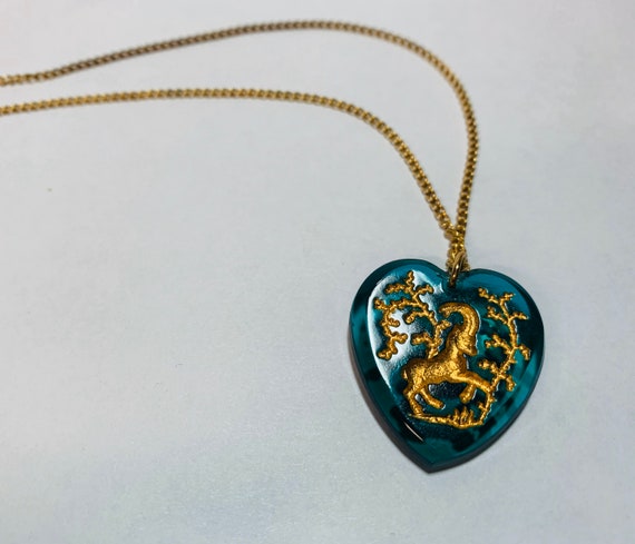 Vintage Glass Heart Zodiac Necklace DEADSTOCK Cap… - image 1