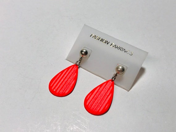 Vintage 1990s neon teardrop earrings. - image 4