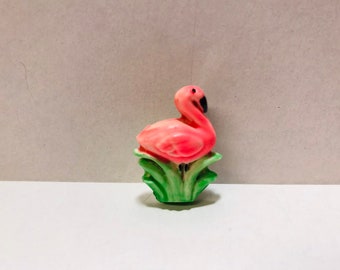 Vintage 1 inch hand painted pink flamingo brooch