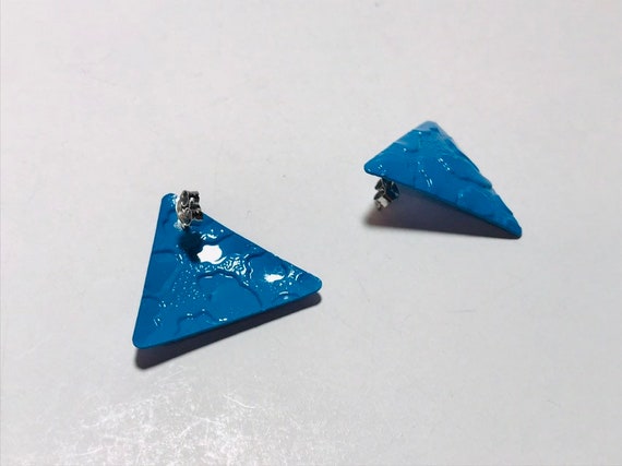 Bright electric blue textured 1980s triangle butt… - image 3