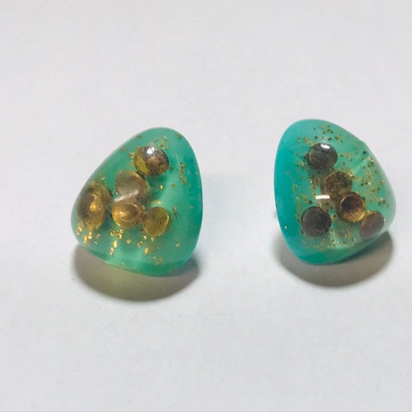 Vintage 1960s abalone shell Lucite earrings