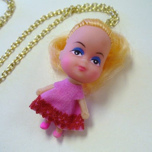 Vintage Tiny Doll Kiddles Necklace DEADSTOCK Samantha image 1