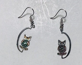 Vintage owl stained glass style earrings