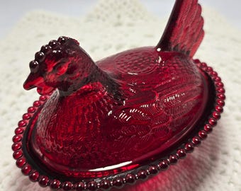Red Glass Hen on Nest – NEW - 4.5 inches