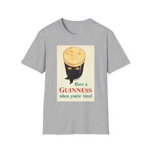 Camiseta "Tómate una Guinness cuando estés cansado" / Camiseta con póster de cerveza vintage imagen 3