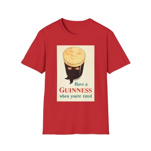 Camiseta "Tómate una Guinness cuando estés cansado" / Camiseta con póster de cerveza vintage imagen 5