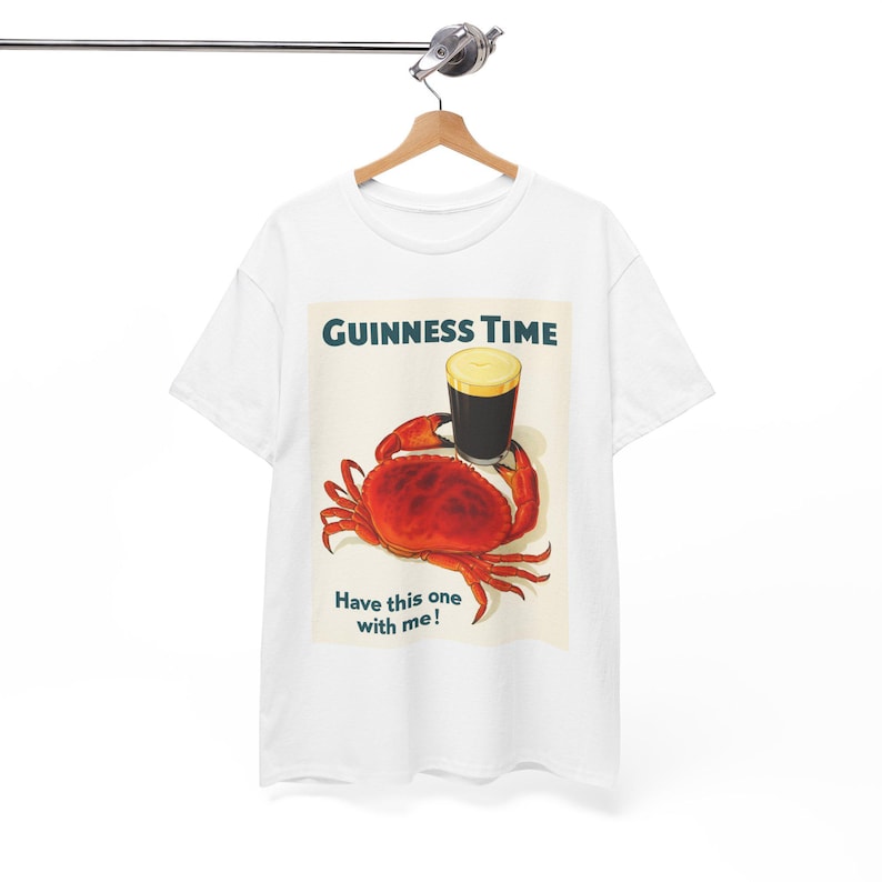 T-shirt d'affiche de crabe Guinness Time | T-shirt graphique bière rétro image 1