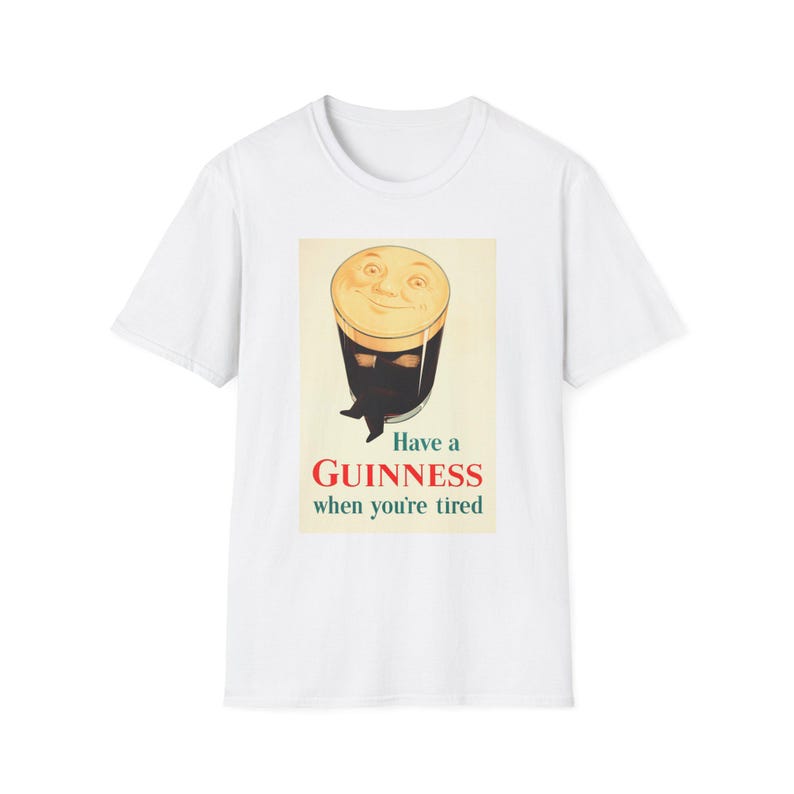 Camiseta "Tómate una Guinness cuando estés cansado" / Camiseta con póster de cerveza vintage imagen 1