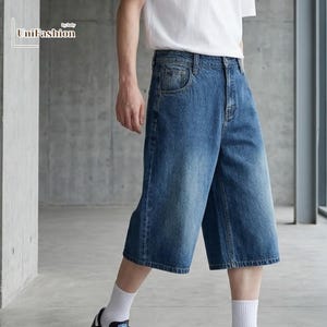 Button Cropped Jeans | Casual Loose Denim Shorts | Daily Wear | Y2K Streetwear Style

Button-adjust waist cropped denim shorts with loose wide leg Y2K streetwear style