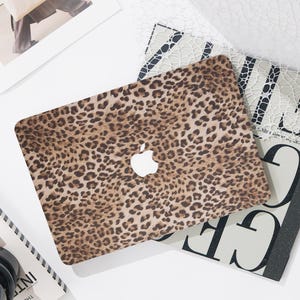 Custodia classica con stampa leopardata per Macbook Pro da 13 pollici / Custodia rigida per laptop per Macbook Air 13/11 Pro 13/14/15/16 2023 2024 M2 2025 / Cover per laptop