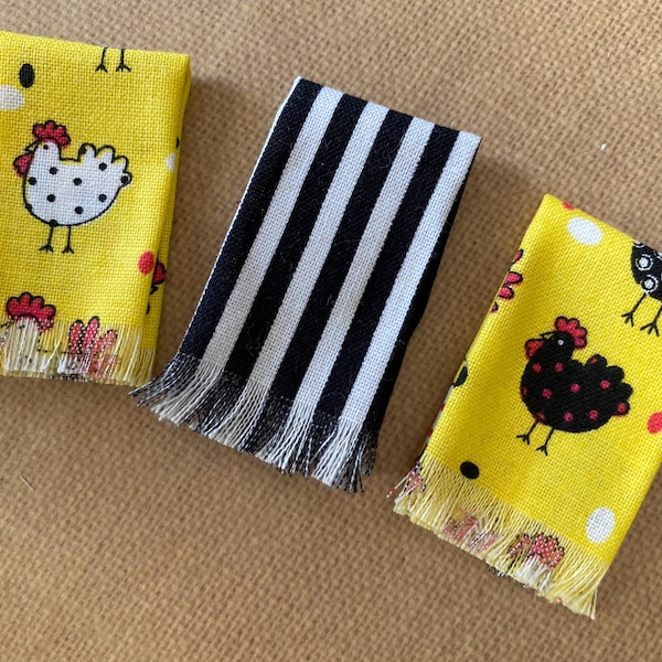 Miniature chicken dish towels