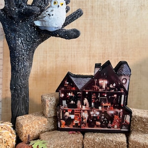 Miniature haunted house