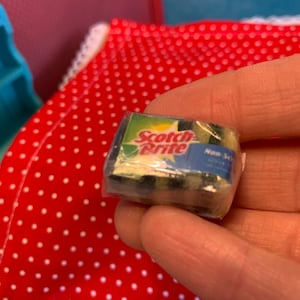 Miniature sponges