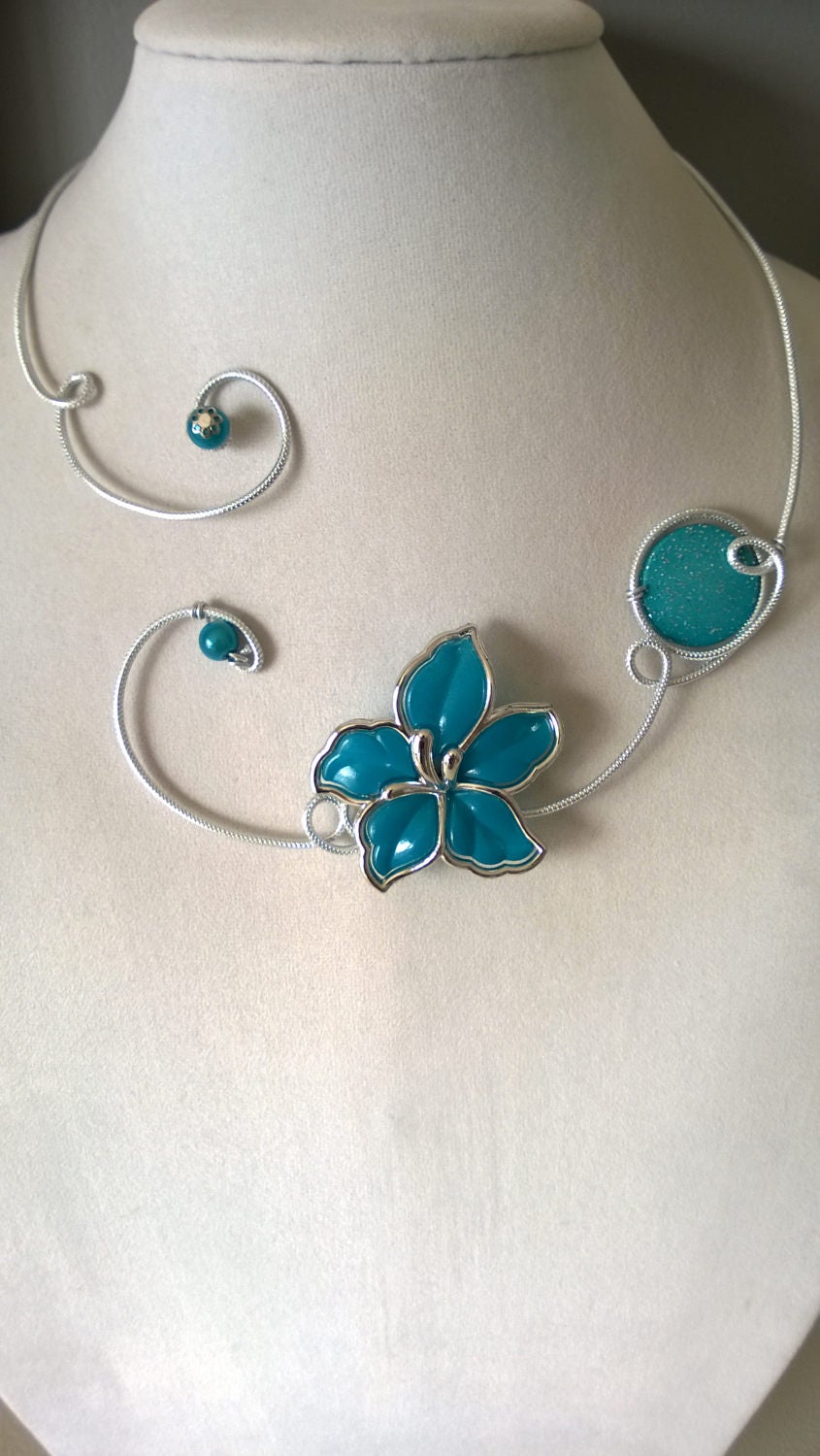 Open Ended Collar Necklace Pictures