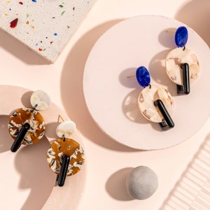 MARMO Statement resin earrings with marbled circle and rectangle link in white / mustard or blue / ivory with gold plated ear posts image 2