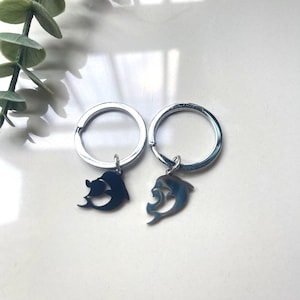 Personalized dolphin Couples keychain- Engraved & Initial Matching Key Ring, Gift for Couples and Best Friends, Anniversary Gifts