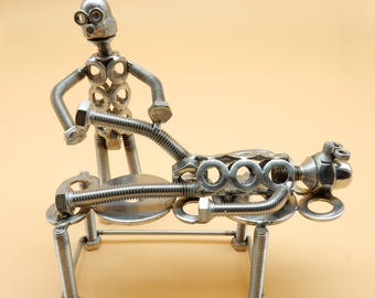 Stalen figuur "fysiotherapeut" handgemaakt cadeau-idee, metalen sculptuur, osteopaat, revalidatiefysioloog cadeau, metalen sculptuur