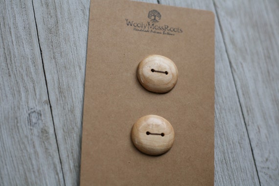 Wooden Buttons for Crafts, Handmade Buttons, 1.25 buttons, 2 Hole Maple  Wooden Buttons, Handcrafted Maple Wood Buttons by Mis 2 Manos