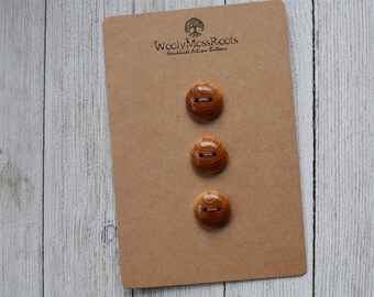 3 Wood Buttons in Oregon Hemlock Wood {3/4"}