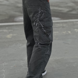 Geborduurd titanium Sakura - zachte uniseks cargobroek