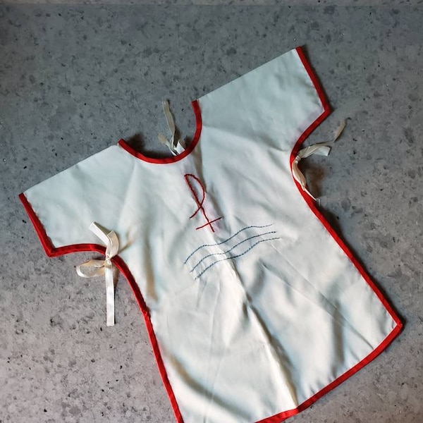 Vintage 1970s Baby's Embroidered Baptismal Smock