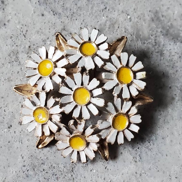 Vintage White and Yellow Painted, Groovy Gold Toned Daisy Brooch Pin, Slightly Chipped