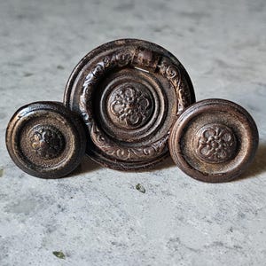 Vintage Knobs and Draw Pull, Set of 3, 1940s
