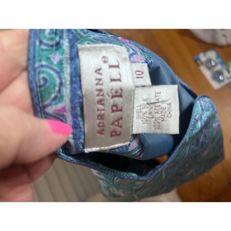 Vintage 90s Adrianna Papell Silk Blouse Paisley Print Button Front Top Size 10 image 4
