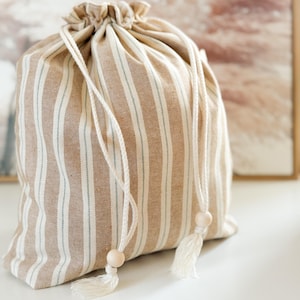 Draw string project bag for knitting and crocheting - size M with divided pockets
