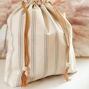 Draw string project bag for knitting and crocheting - size L with divided pockets