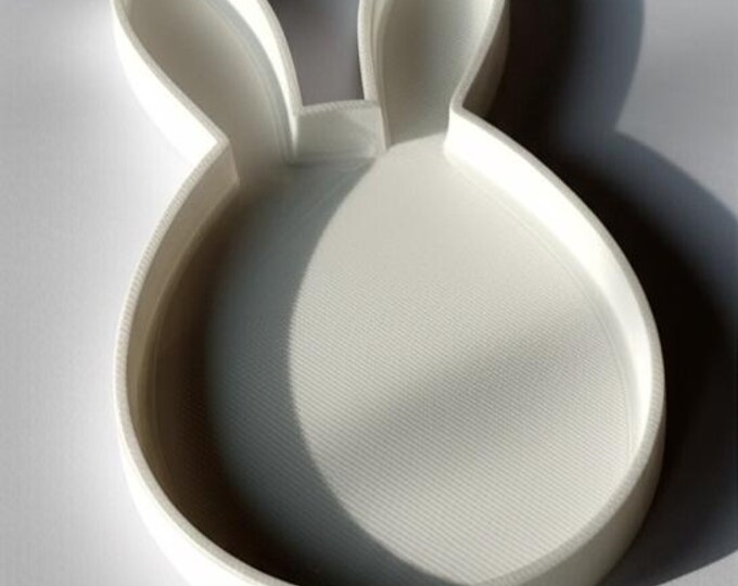 Easter Bunny Catchall Tray 3.8x7.7" - Matte PLA Spring Decor, Desk Organizer, Teacher Gift, Holiday Candy Dish