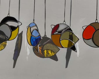 Suspension Decoration Vitrail - Oiseau de Jardin [Petit Modèle] - Attrape-Soleil Artisanal - Cadeau Original